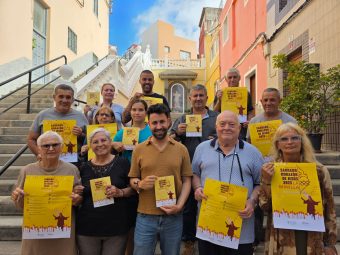 La Minilla Baja celebra sus fiestas con teatro vecinal, noche de coplas y las tradicionales alfombras florales