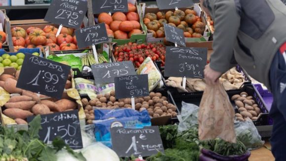 La inflación sube dos décimas en junio, al 2,2 %, por los carburantes y los alimentos