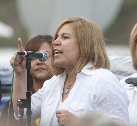 Mayor organización proinmigrante de Los Ángeles se defiende de acusaciones por protestas