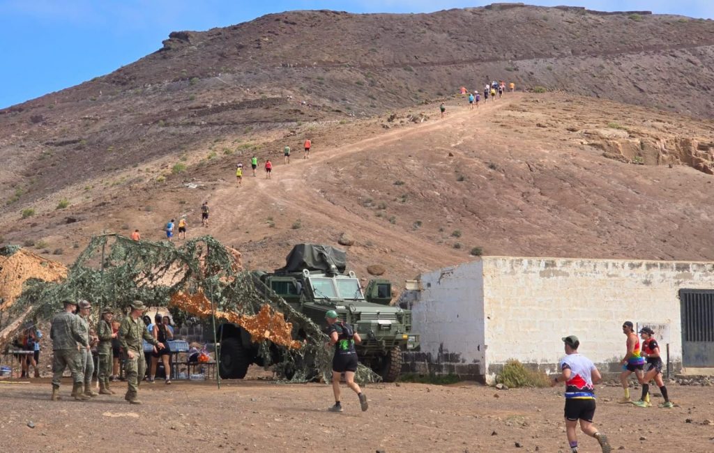 Participantes de la carrera por el CMT La Isleta