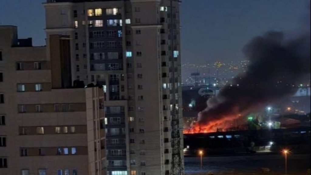 Pekín insta a sus ciudadanos a abandonar Israel por vía terrestre