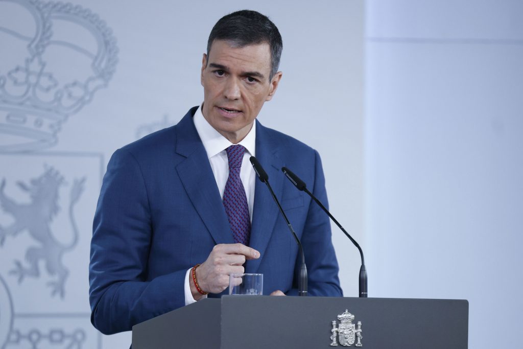 Sánchez pide diálogo a las autonomías pero el PP