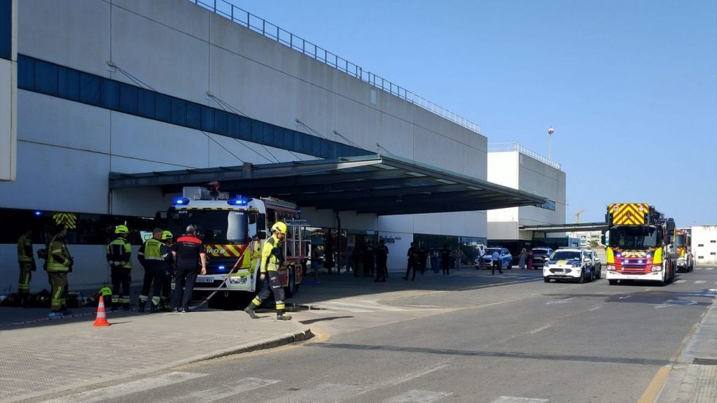 Sanidad trabaja en el realojo de 80 pacientes de la Fe de València tras el incendio