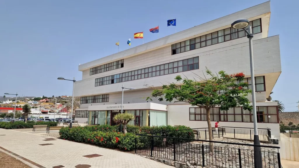 ayuntamiento-de-telde-en-gran-canaria-donde-un-hombre-ha-muerto-tras-producirse-un-tiroteo-