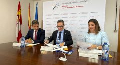 Canaryfly y Adventia firman un acuerdo para impulsar la incorporación de nuevos pilotos formados en la Universidad de Salamanca