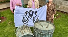 Ya ondea en Los Realejos la bandera de la Bajada de la Virgen de los Reyes de El Hierro en su semana grande