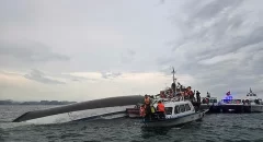 Al menos 38 muertos en el naufragio de un barco turístico en Vietnam