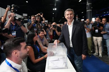 Alberto Núñez Feijóo, proclamado presidente del PP con el 99,24 por ciento de los votos