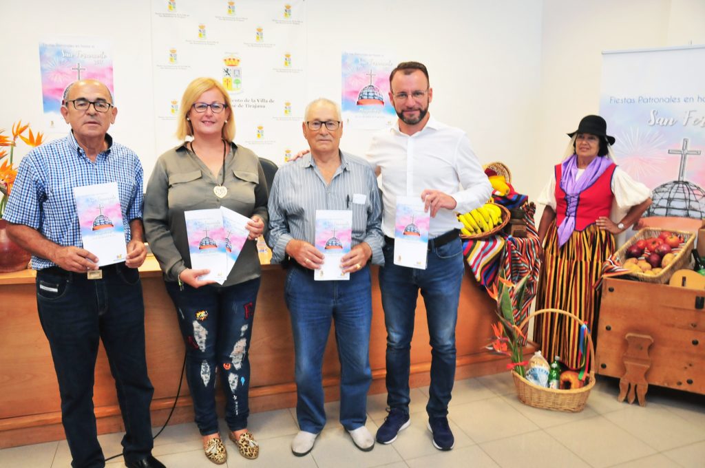 Benito Pérez Franco, Elena Álamo, el pregonero Juanito Ramírez y José Carlos Álamo