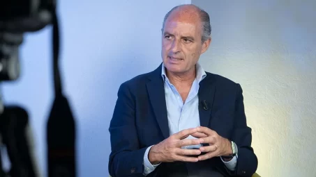Camps convoca una cena con militantes del PP en València el 9 de julio