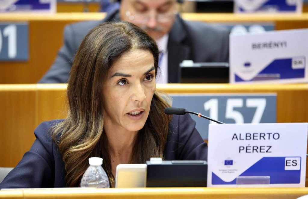Celia-Alberto-directora-general-de-AAEE