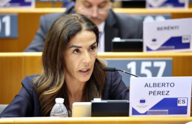 Celia-Alberto-directora-general-de-AAEE