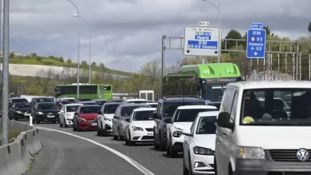 Comienza la primera salida del verano con 4,7 millones de viajes por carretera