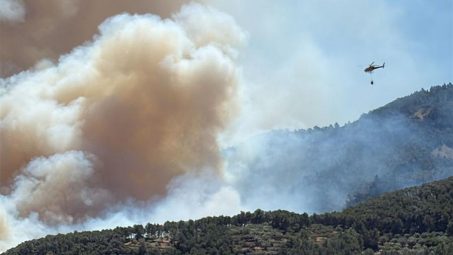 Confinadas otras dos localidades por el incendio de Paüls (Tarragona)
