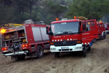 Confinan 4 poblaciones del Bajo Ebro (Tarragona) por un incendio forestal que afecta 40 ha