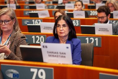 Darias preside la conferencia de CIVEX sobre la gestión de la migración y la situación de menores no acompañados