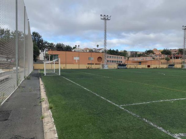 El Ayuntamiento inicia la licitación de las mejoras del campo de fútbol de Las Mesas