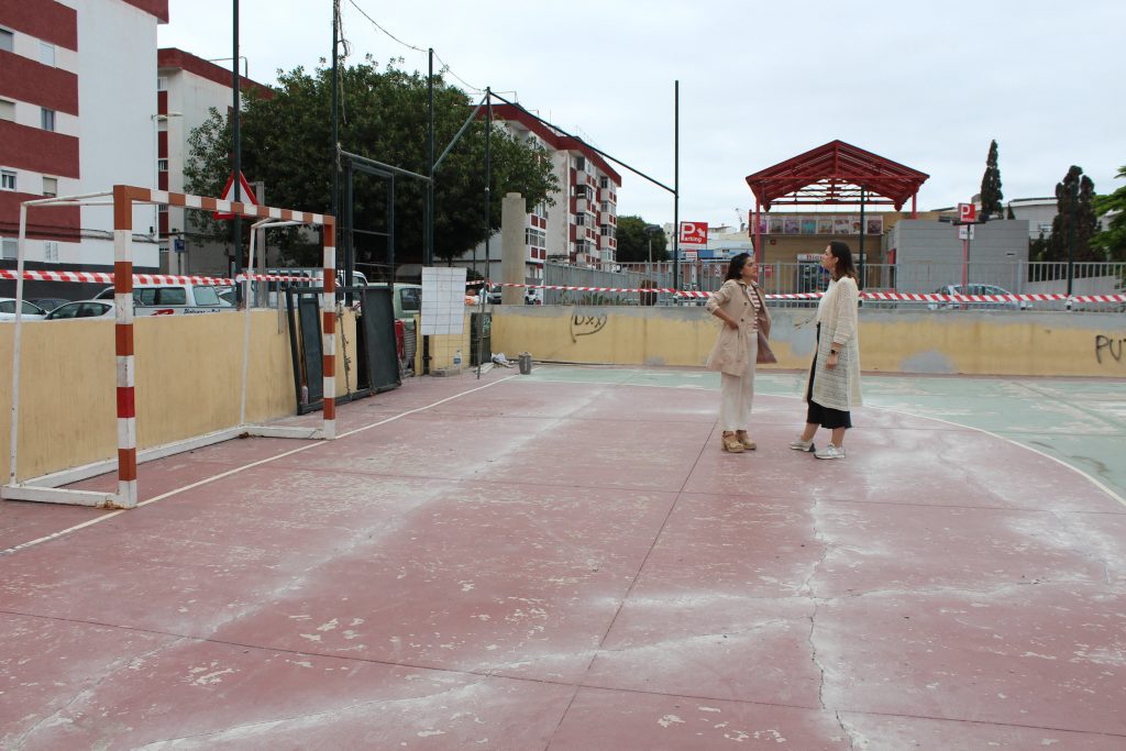 El Ayuntamiento inicia los trabajos para mejorar la pista deportiva de Las Torres 2