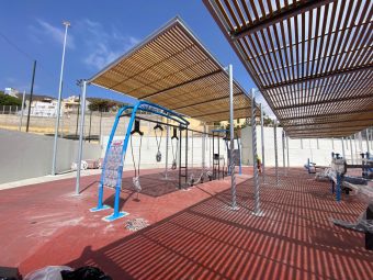 El Ayuntamiento ultima la nueva pista multideportiva de la Vega de San José en un espacio urbano recuperado para el deporte y la convivencia 04