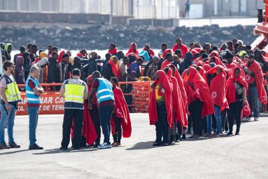 El Gobierno de Madrid se opone al traslado de menores migrantes para salvar al sanchismo