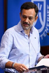 El vicepresidenbte del Cabildo y consejero de Turismo, Lope Afonso