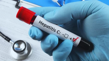 España, a falta de un impulso final para ser el primer país en eliminar la hepatitis C