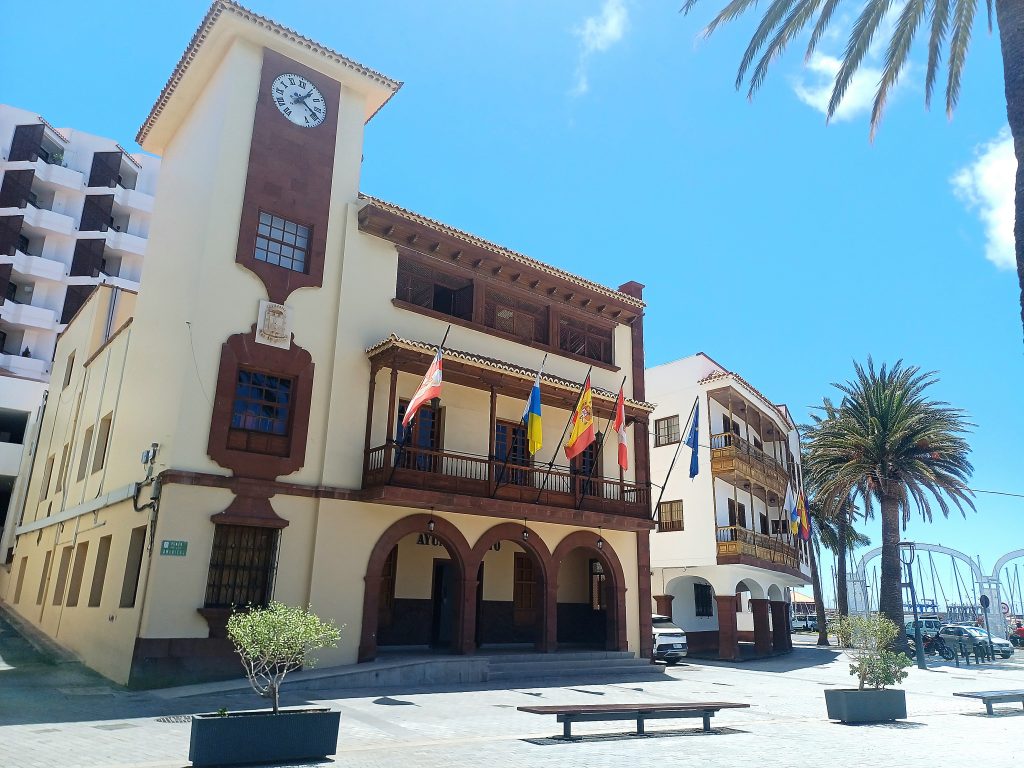 FACHADA AYTO. 8 DE JULIO 2025