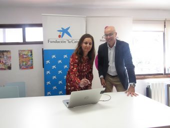 Firma convenio Caixabank Fundación Hospitalarias 1