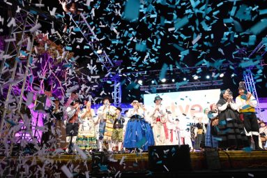 Imagen de archivo del Festival Nacional de Folklore Isla de Gran Canaria en la Plaza Grande de Guía
