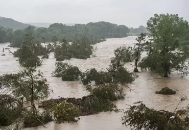 La crecida del río Guadalupe en Texas deja 25 muertos y al menos 23 niñas desaparecidas
