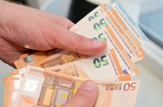 La subida salarial en convenio se elevó al 3,39 % en junio, por encima de la inflación