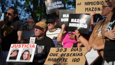 La zona de la dana protagoniza la novena manifestación para reclamar la marcha de Mazón
