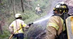 Los bomberos controlan incendio de vegetación de Tremp (Lleida) tras quemar 32 hectáreas