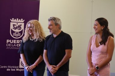 Los concejales David Hernández y Claudia Hernández durante la jornada celebrada en Puerto de la Cruz