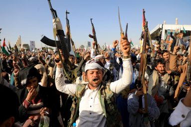 Los rebeldes hutíes del Yemen reivindican nuevo ataque con misil balístico contra Israel