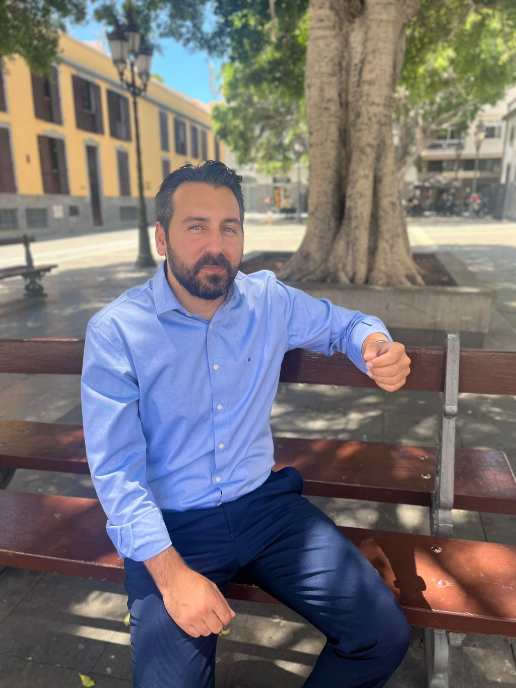 MANUEL HERNÁNDEZ