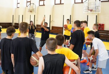 NP250702 CAMPUS BUCAREST 01
