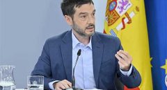 Bustinduy apuesta por mejorar las condiciones laborales en el sector de los cuidados