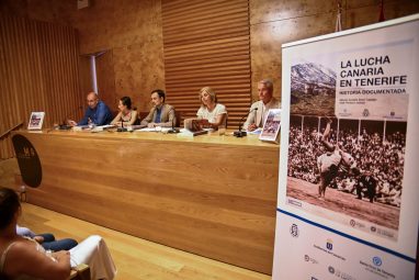 Presentación del Libro de la lucha canaria en Tenerife 2