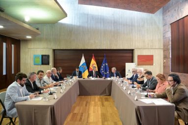 Reunion de la comision de trabajo de la productividad.jpg
