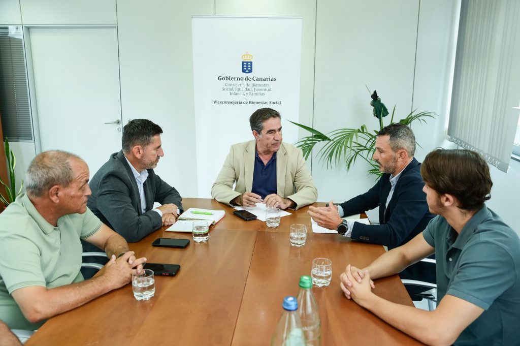 Reunión mantenida entre ayuntamiento, viceconsejería y asociacion canario marroquí