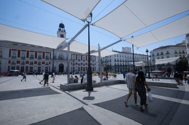 Madrid City Council Defends Its Awnings In Puerta Del Sol