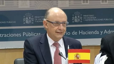 Un juez investiga al exministro Montoro (PP) por favorecer a gasistas a cambio de pagos