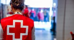 Más de 110 personas atendidas por Cruz Roja en Almería tras llegar en 10 pateras