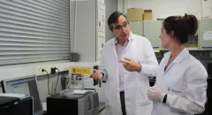javier-sancho-catedratico-de-la-uz-coordina-un-proyecto-de-investigacion-internacional-para-desarrollar-antimicrobianos-contra-la-bacteria-helicobacter-pylori.r_