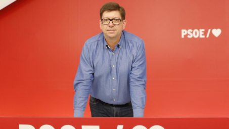 Salazar afirma que PSOE-A demostrará su fortaleza en generales y municipales, frente a un PP y Cs subordinados a Vox