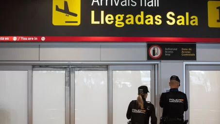 policia-aeropuerto-madrid-barajas