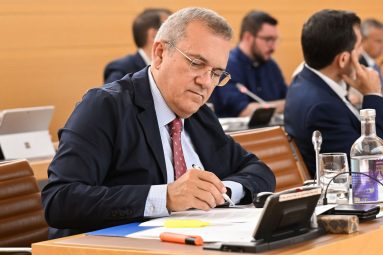 El consejero de Sector Primario y Bienestar Animal, Valentín González
