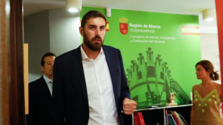 Fiscalía abre diligencias por presuntos delitos de odio contra el líder de Vox en Murcia