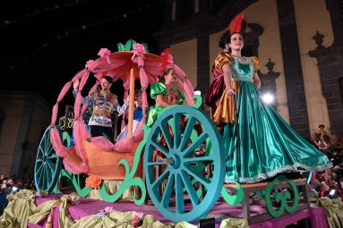 Imagen de archivo del Desfile de Carrozas de las fiestas de Guía (1)